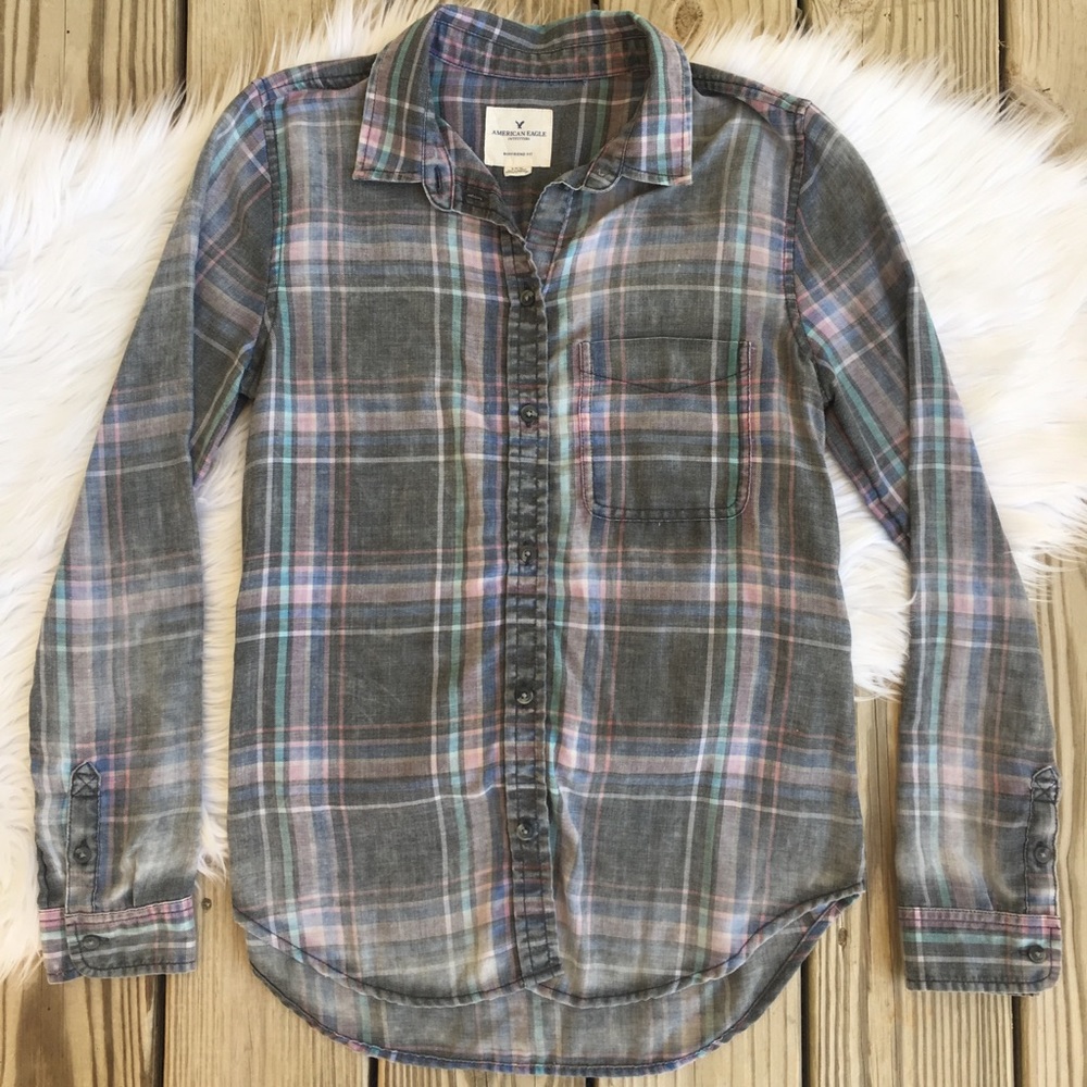 American Eagle Boyfriend Fit Plaid Faded Gray Top